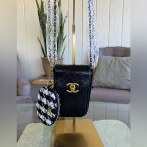 CC Beauty Quilted Black Crossbody Bag with Houndstooth Pouch